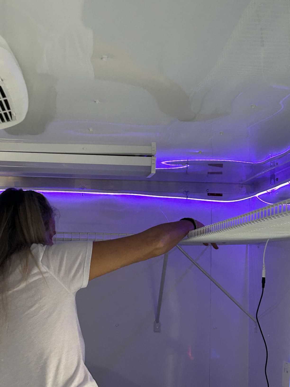 背光